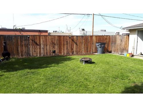 50 7 Street Nw, Medicine Hat, AB - Outdoor