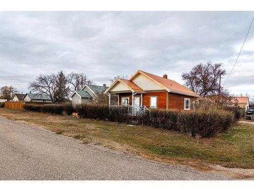 20 Railway Ave E, Schuler, AB - Outdoor