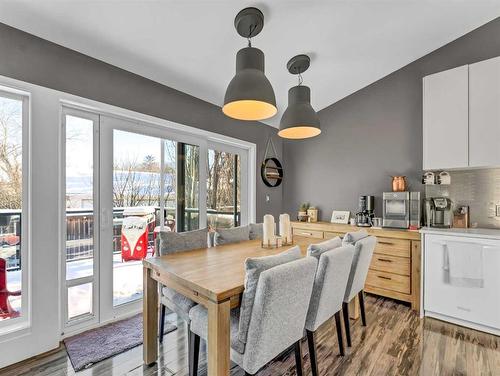 80 Greenwood Court, Medicine Hat, AB - Indoor Photo Showing Dining Room