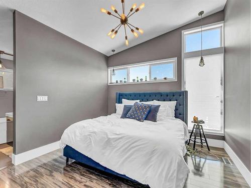 80 Greenwood Court, Medicine Hat, AB - Indoor Photo Showing Bedroom