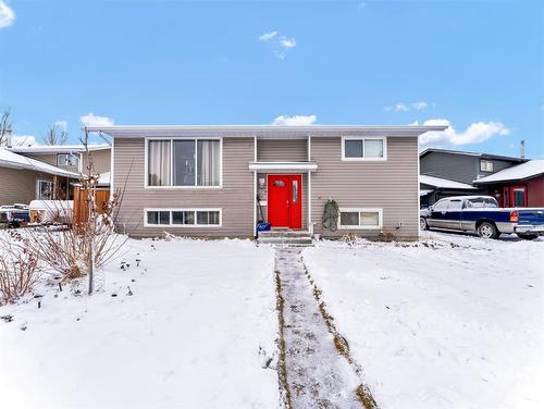 129 East Glen Drive Se, Medicine Hat, AB - Outdoor With Facade