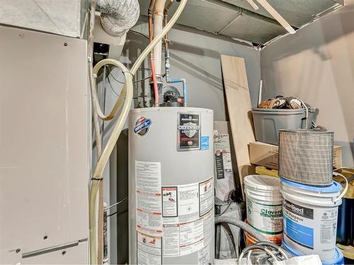 129 East Glen Drive Se, Medicine Hat, AB - Indoor Photo Showing Basement