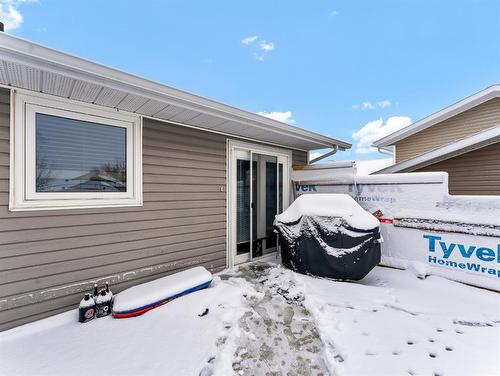 129 East Glen Drive Se, Medicine Hat, AB - Outdoor With Exterior