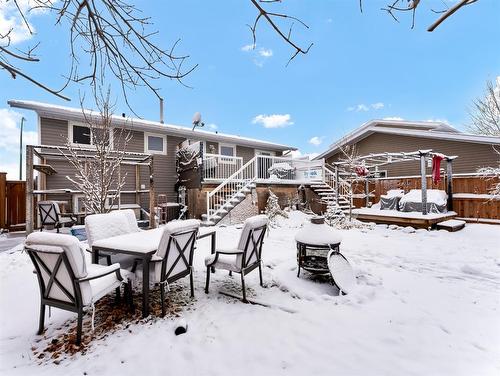 129 East Glen Drive Se, Medicine Hat, AB - Outdoor With Deck Patio Veranda