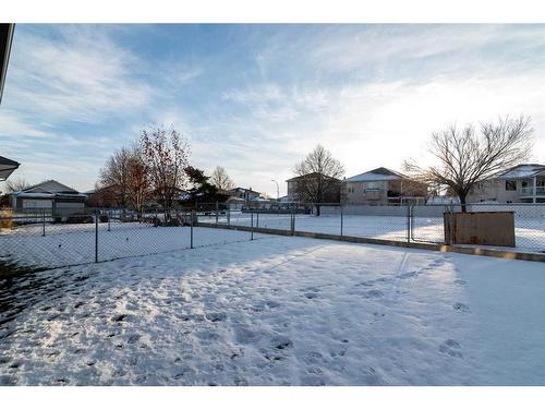 881 Ross Glen Drive Se, Medicine Hat, AB - Outdoor