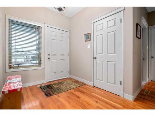 881 Ross Glen Drive Se, Medicine Hat, AB - Indoor Photo Showing Other Room