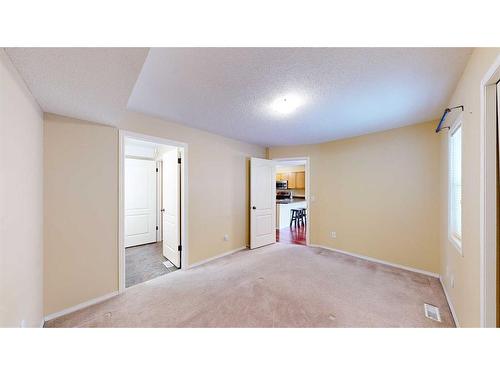 38 Northlands Lane Ne, Medicine Hat, AB - Indoor