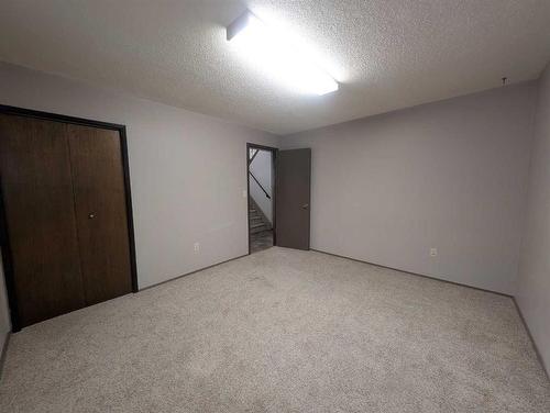 2883 22 Avenue Se, Medicine Hat, AB - Indoor Photo Showing Other Room