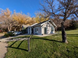 17 Dunmore Road SE Medicine Hat, AB T1A 1Z5