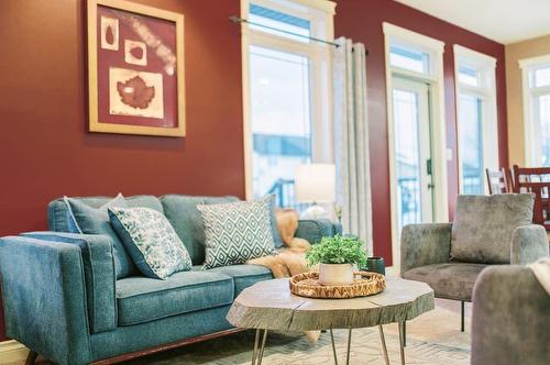 6002 52 Avenue, Stettler, AB - Indoor Photo Showing Living Room