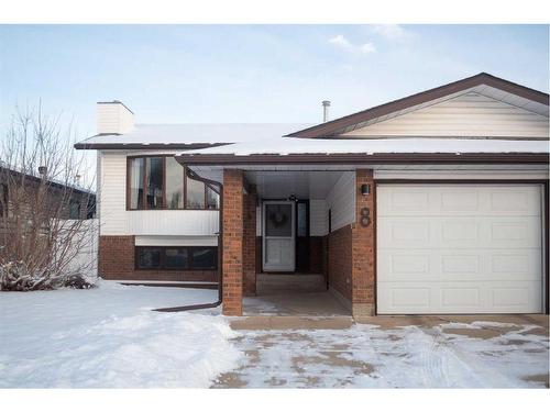 8 Rideau Close Se, Medicine Hat, AB - Outdoor