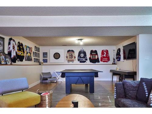 8 Rideau Close Se, Medicine Hat, AB - Indoor Photo Showing Other Room