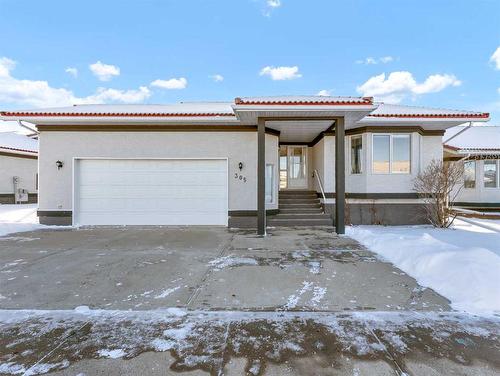 305 Park Meadows Lane Se, Medicine Hat, AB - Outdoor