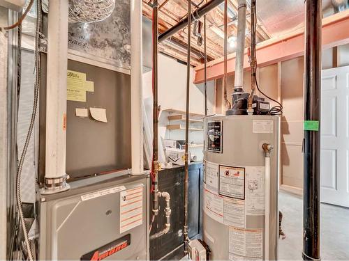 305 Park Meadows Lane Se, Medicine Hat, AB - Indoor Photo Showing Basement