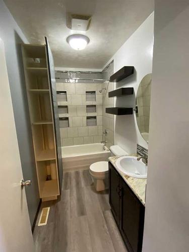 165 Centre Street, Tilley, AB - Indoor Photo Showing Bathroom