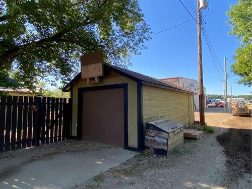 165 Centre Street, Tilley, AB - Outdoor