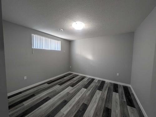 5220 Southlands Drive Se, Medicine Hat, AB - Indoor Photo Showing Other Room