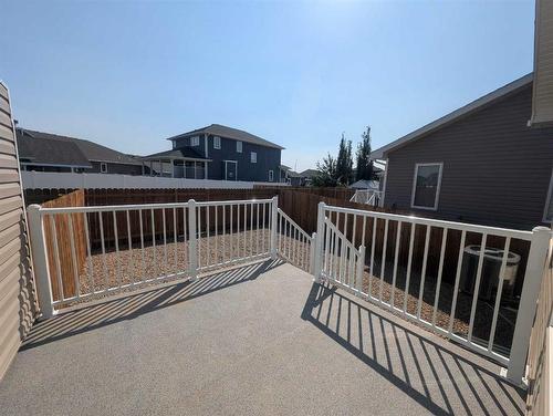 5220 Southlands Drive Se, Medicine Hat, AB - Outdoor With Exterior