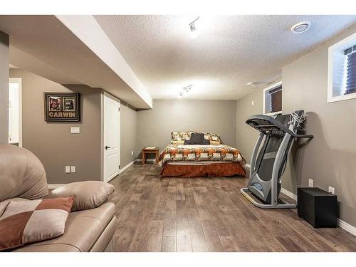 356 Washington Way Se, Medicine Hat, AB - Indoor Photo Showing Gym Room