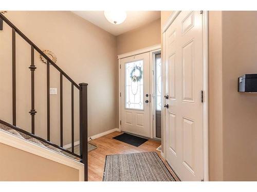 356 Washington Way Se, Medicine Hat, AB - Indoor Photo Showing Other Room