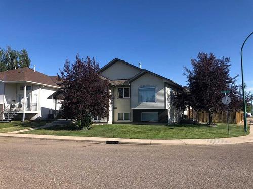 73 Sunrise Way Sw, Medicine Hat, AB - Outdoor With Facade