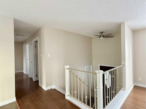 73 Ross Haven Crescent Se, Medicine Hat, AB - Indoor Photo Showing Other Room