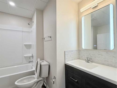 73 Ross Haven Crescent Se, Medicine Hat, AB - Indoor Photo Showing Bathroom