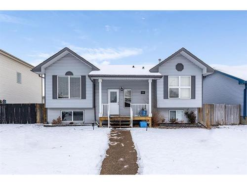 2131 11 Avenue Ne, Medicine Hat, AB - Outdoor With Facade