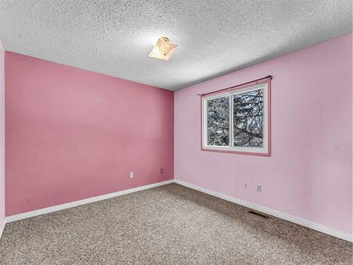 116 South Ridge Crescent Sw, Medicine Hat, AB - Indoor Photo Showing Other Room