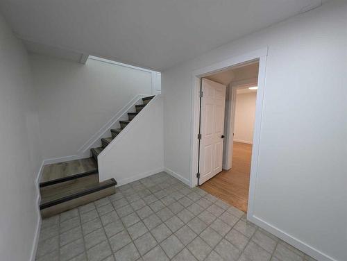 1370 Mckenzie Crescent Nw, Medicine Hat, AB - Indoor Photo Showing Other Room