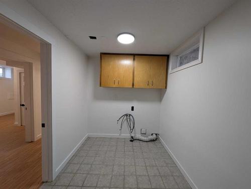 1370 Mckenzie Crescent Nw, Medicine Hat, AB - Indoor Photo Showing Other Room