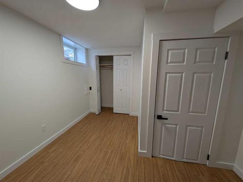 1370 Mckenzie Crescent Nw, Medicine Hat, AB - Indoor Photo Showing Other Room