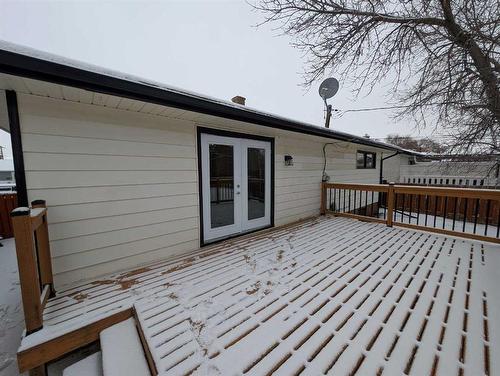 1370 Mckenzie Crescent Nw, Medicine Hat, AB - Outdoor With Deck Patio Veranda With Exterior