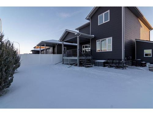 606 Somerside View Se, Medicine Hat, AB - Outdoor With Deck Patio Veranda