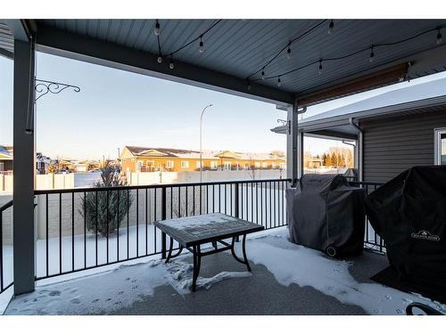 606 Somerside View Se, Medicine Hat, AB - Outdoor With Exterior