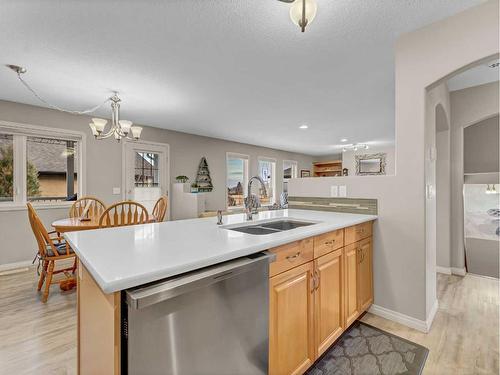 8 Sunrise Bay Sw, Medicine Hat, AB - Indoor Photo Showing Kitchen With Double Sink