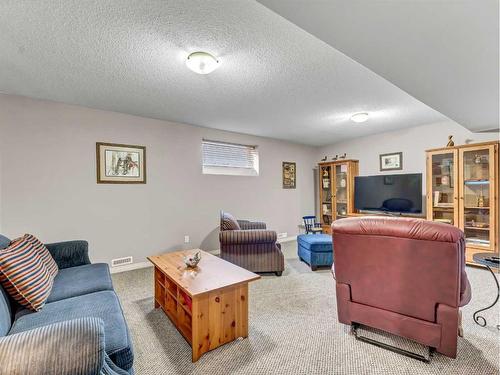 8 Sunrise Bay Sw, Medicine Hat, AB - Indoor