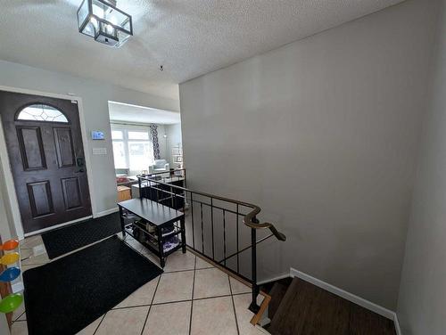 45 Red Deer Drive Sw, Medicine Hat, AB - Indoor Photo Showing Other Room