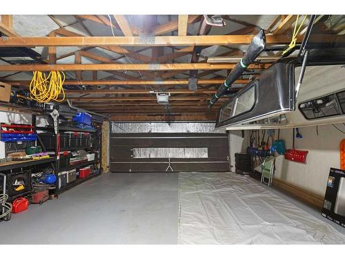 621 20 Street Ne, Medicine Hat, AB - Indoor Photo Showing Garage