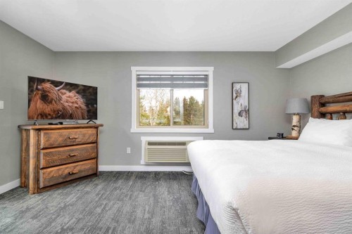 709/710-401 4 Street, Rural Cypress County, AB 