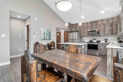 709/710-401 4 Street, Rural Cypress County, AB 