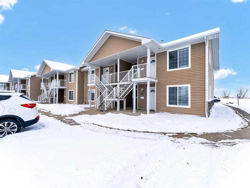 60 Northlands Lane Ne, Medicine Hat, AB - Outdoor With Facade