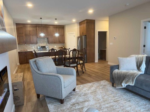 171 Parkview Crescent West, Bow Island, AB - Indoor Photo Showing Other Room