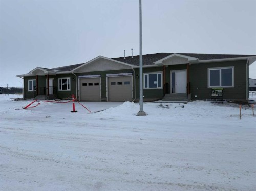 171 Parkview Crescent West, Bow Island, AB - Outdoor With Facade