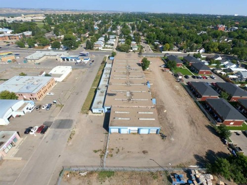 443 10 Street North, Lethbridge, AB 