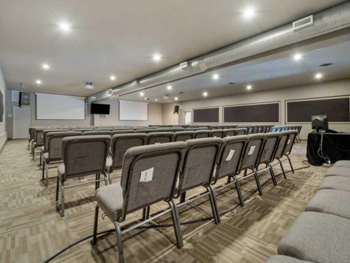 327 10 Street South, Lethbridge, AB 