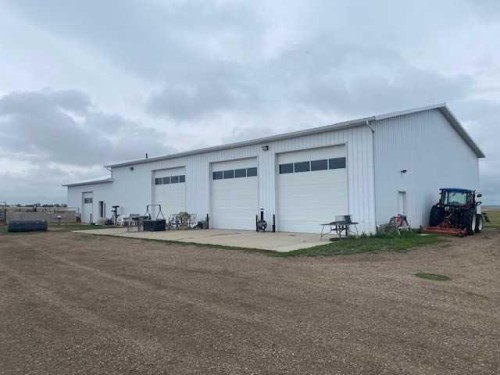 11522 Eagle Butte Road, Rural Cypress County, AB - Outdoor