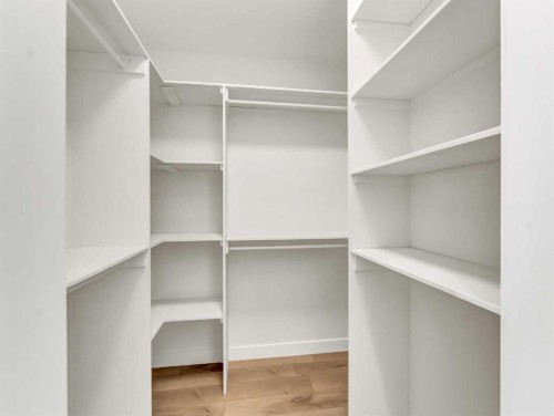 32 Somerside Way Se, Medicine Hat, AB - Indoor With Storage