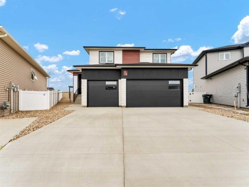 32 Somerside Way Se, Medicine Hat, AB - Outdoor