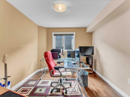 356 Somerside Crescent Se, Medicine Hat, AB - Indoor Photo Showing Office